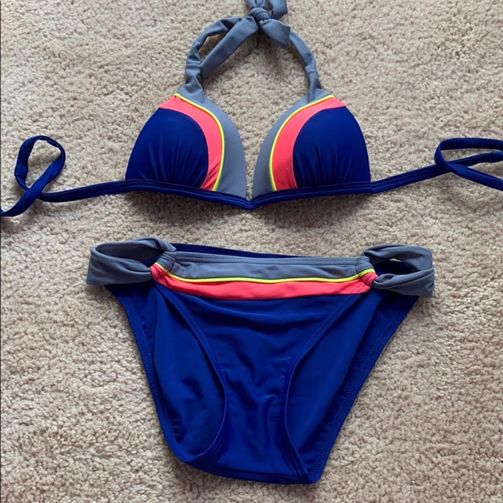 Bikini matching set